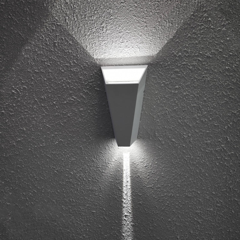 Lampe murale en métal géométrique simplicité moderne à 2 lumières extérieures, application murale imperméable pour le balcon de jardin