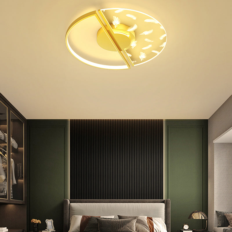 Stagger Geometric Feather LED Ceiling Fixture in Modern Creative Style Wrought Iron Indoor Ceiling Light in Gold