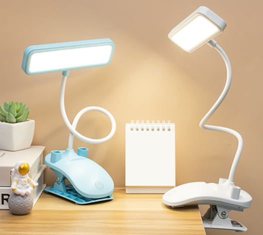 Lampada da tavolo USB moderna in stile minimalista Lampada da tavolo in plastica a 1 luce per studio