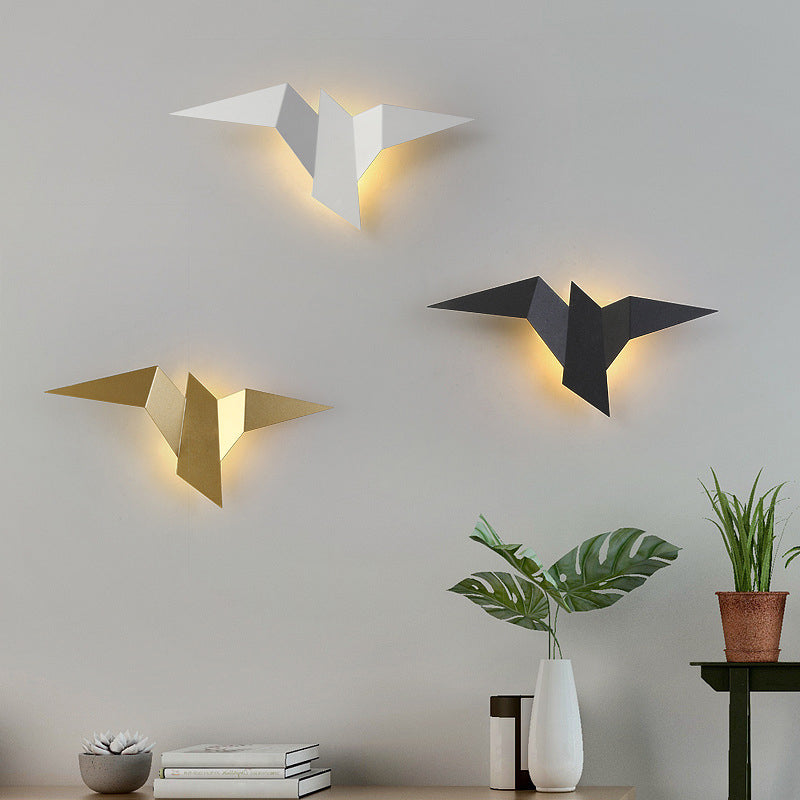 Flying Birds Creative Shaped LED Wall Sconces Post-modern Style Minimalism Metal Wall Light for Bedroom Living Room