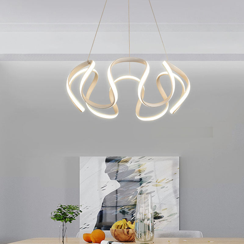 Luz colgante de LED de metal en moderna luz de techo lineal de estilo conciso con sombra de gel de sílice