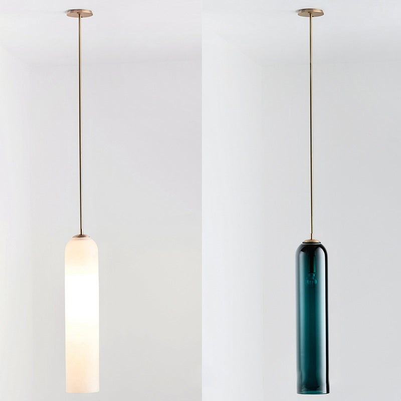 Répandiment de la lampe à pension de pendentif tubulaire minimaliste.