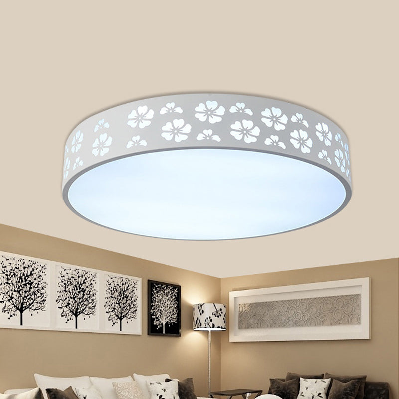 12"/16"/19,5" W Flush Light Moderne metallische LED-Deckenleuchte mit geschnitzter Blume in warmem/weißem Licht