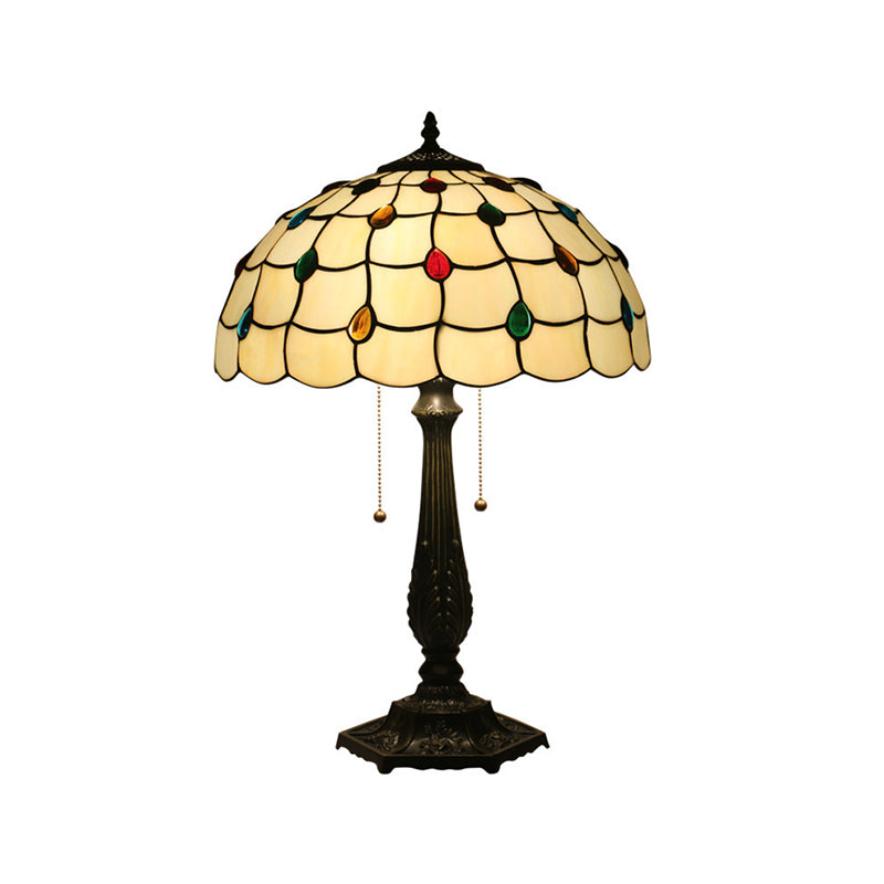 Table perlé Light Tiffany Style Treated Verre 1 Light Antique en laiton de nuit pour le chevet