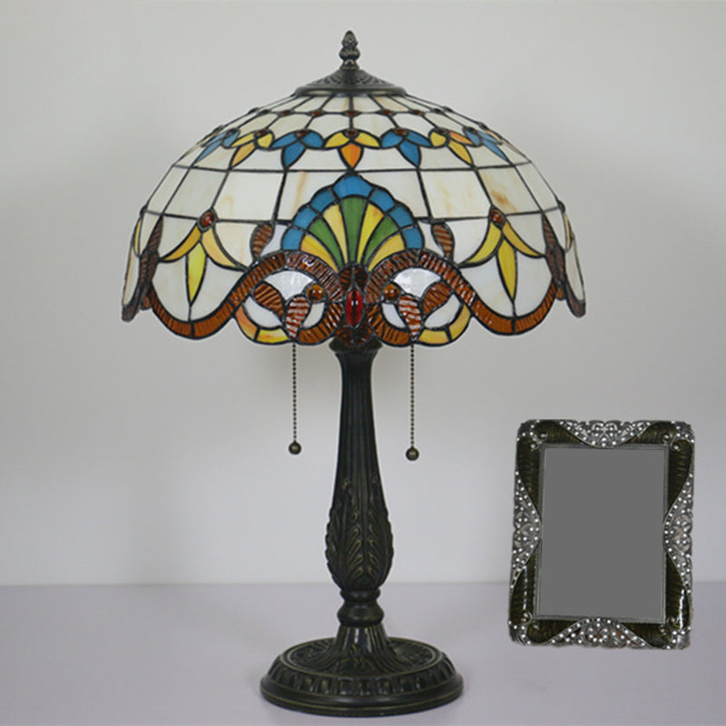 Flower Night Table Light Tiffany Statened Glass 1 Light Antique Ottone comodino per soggiorno