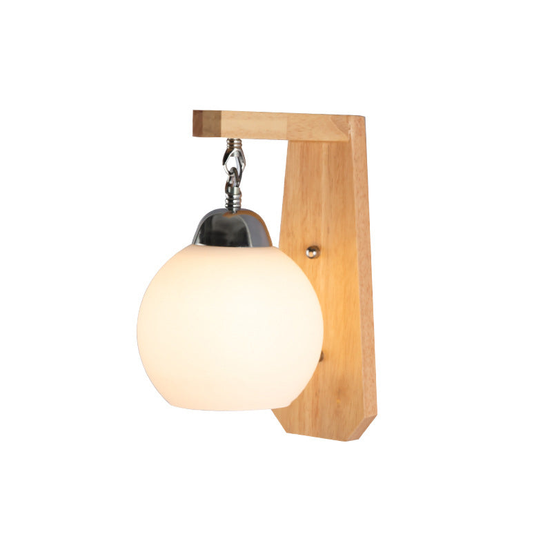 Luz de pared de globo de vidrio de leche con lámpara de pared contemporánea de bombilla de madera en blanco para dormitorio