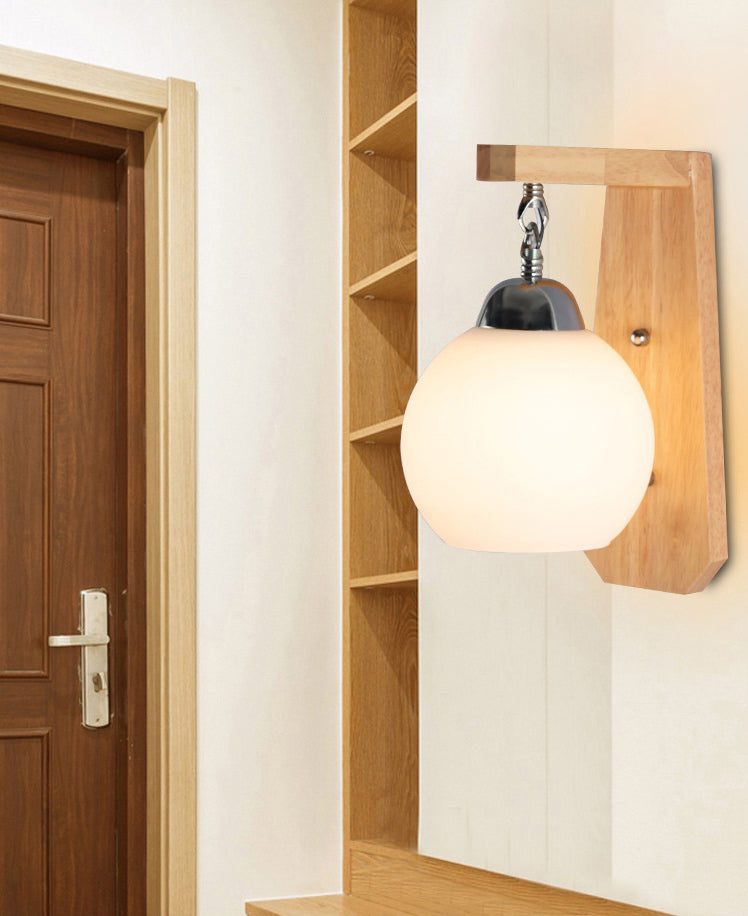 Luz de pared de globo de vidrio de leche con lámpara de pared contemporánea de bombilla de madera en blanco para dormitorio