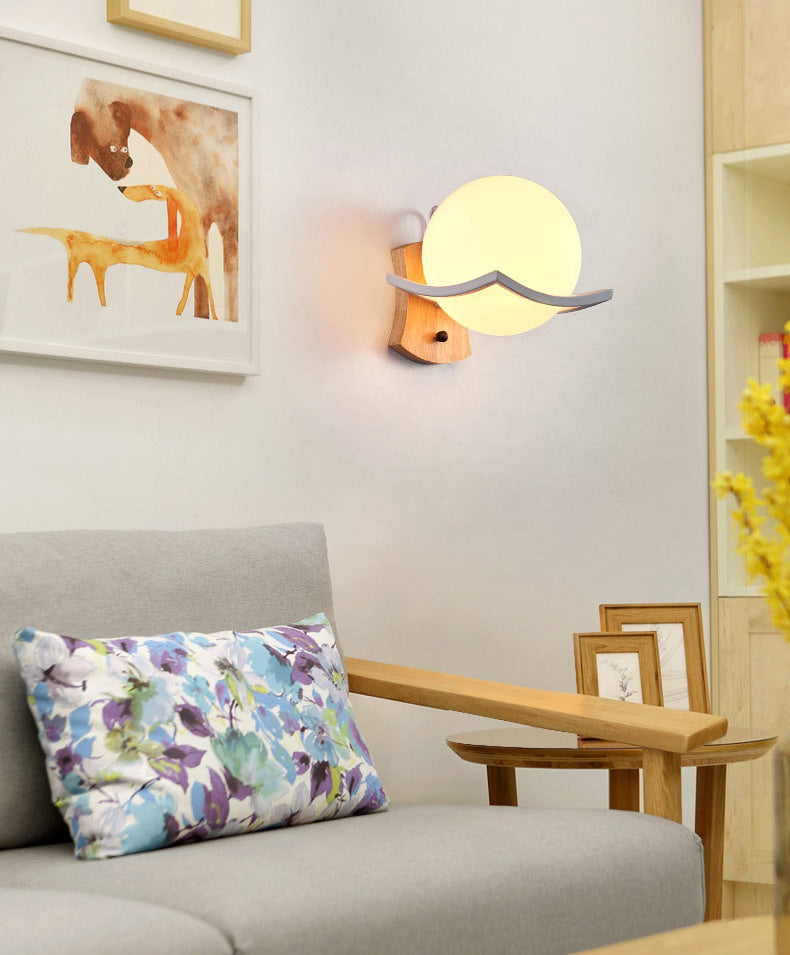 Estilo nórdico de madera de montaje de pared de madera leche blanca tono de globo sencillez luz para el dormitorio para el dormitorio