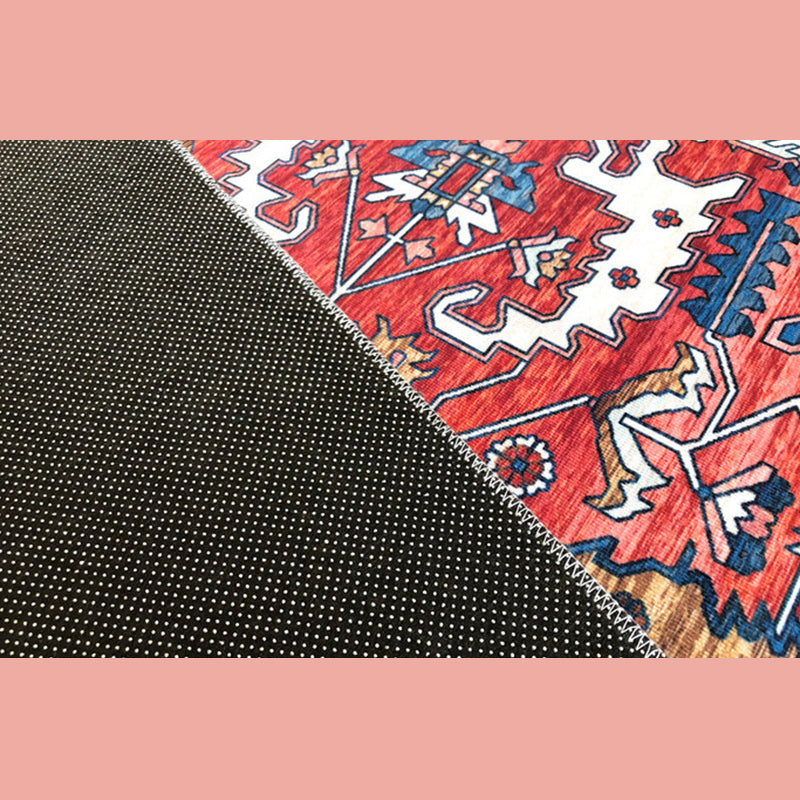 Ronde rode toon traditionele tapijt polyester tribale patroon binnenkleurige kleurbestendig vloerkleed voor woningdecoratie