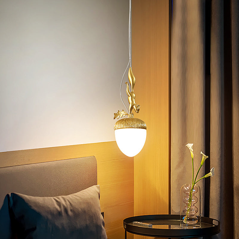 Nordic Style Pine Cone Hanging Light Creative Pendant Lamp with Aluminum Squirrel Lamp Holder