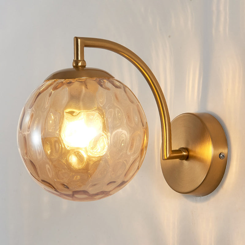 Luce da parete globo in vetro a 1 luce Nordic Luce da letto 7,5 "H Apparecchio di illuminazione con braccio in metallo ad arco