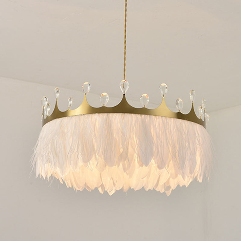 Lámpara de araña de plumas de la corona Luz moderna de dormitorio moderno accesorio de iluminación suspendida