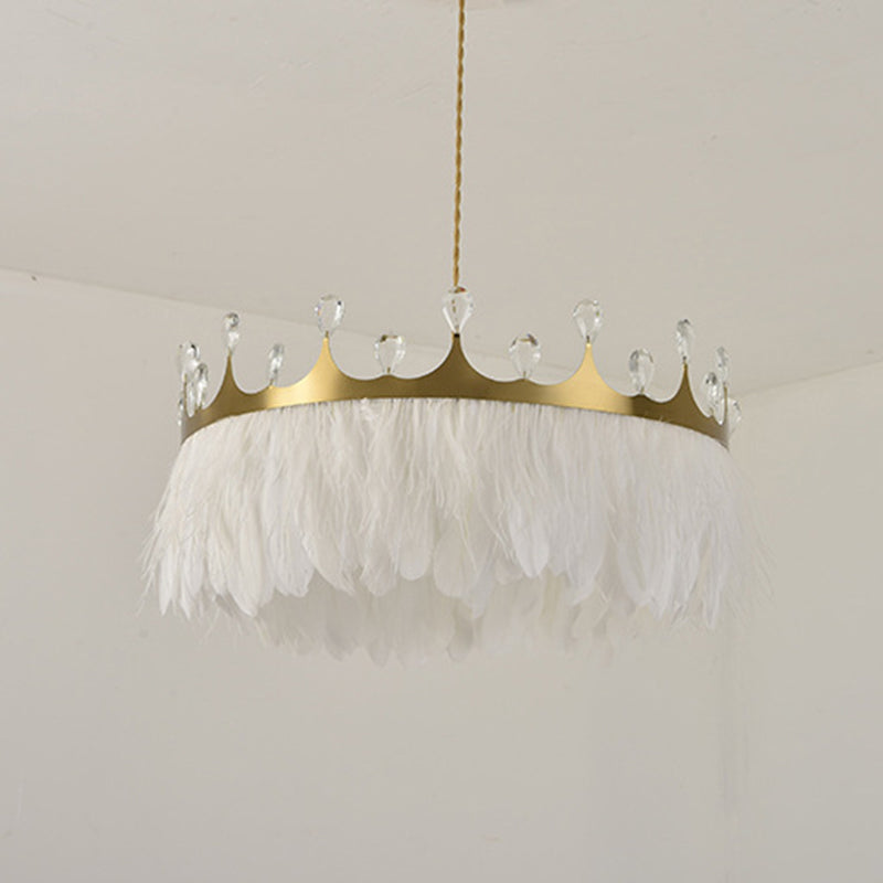 Lámpara de araña de plumas de la corona Luz moderna de dormitorio moderno accesorio de iluminación suspendida