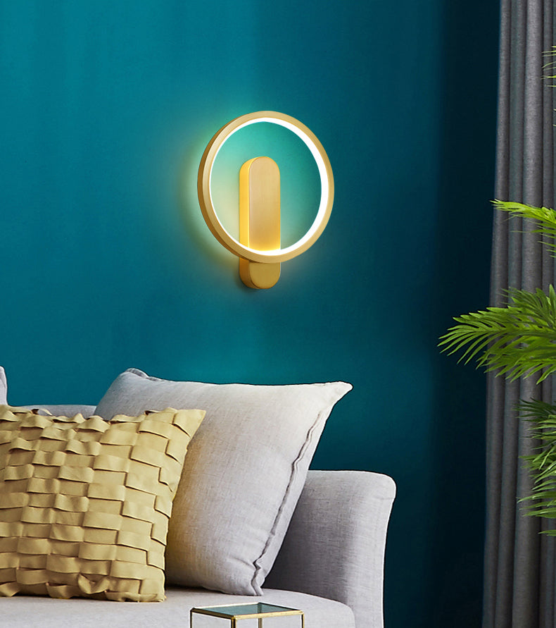 Modern Minimalist Style Wall Mounted Lighting Metal Sconce Light Fixture in Gold Finish for Bedroom