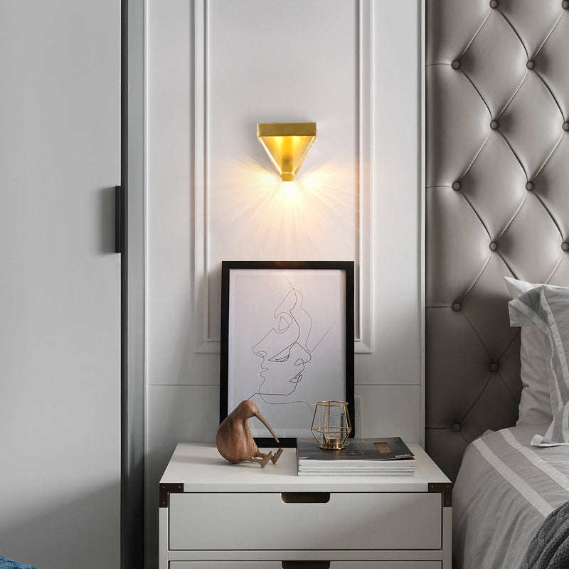 Modern Minimalist Style Geometric Wall Mounted Light Fixture Crystal 1 Light Wall Sconces for Bedroom