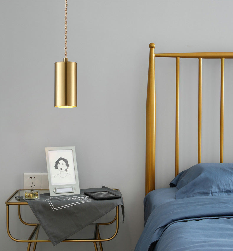 Lámpara de suspensión cilíndrica de la noche de metal 1 Bulbo posmoderna Luz colgante en oro