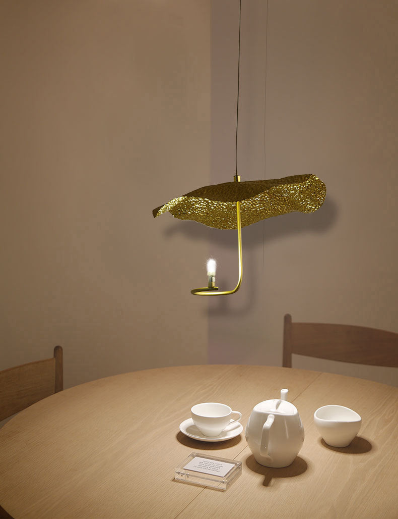 Luz de colgante de novedad posmoderna lámpara de loto de loto de loto con sombra de metal