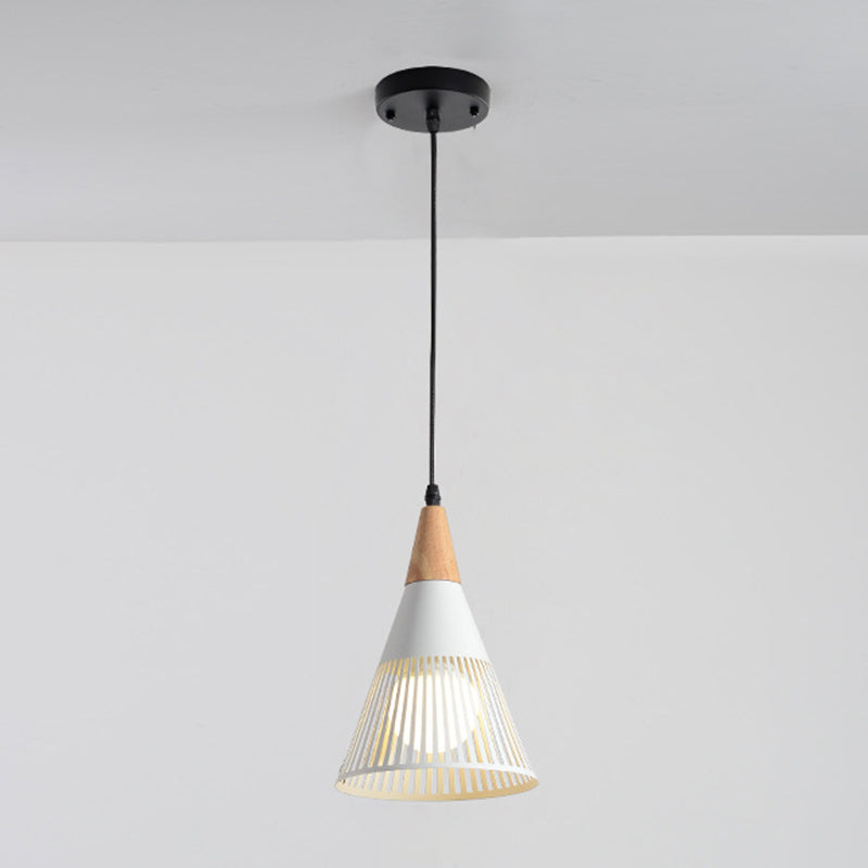 Moderne stijl Drop Lamp Shuttle Hollowed-Out Hanging Light Fixture met metalen schaduw