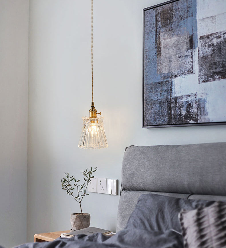 Tombra de campana acanalada Simplicidad Lámpara colgante de latón Estilo posmoderno Luz de colgante de 1 luz con diseño de interruptor giratorio