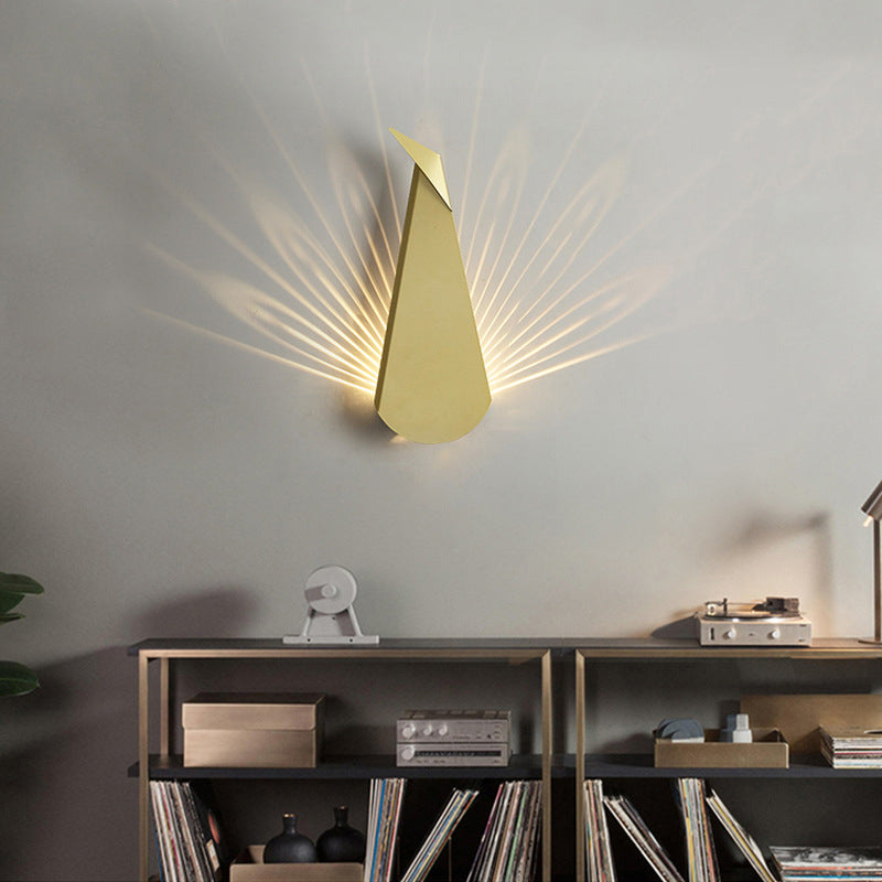 Minimalism Metal Peacock Wall Lamp Post-modern Style Home Decorative Lighting Sconce in Warm Light