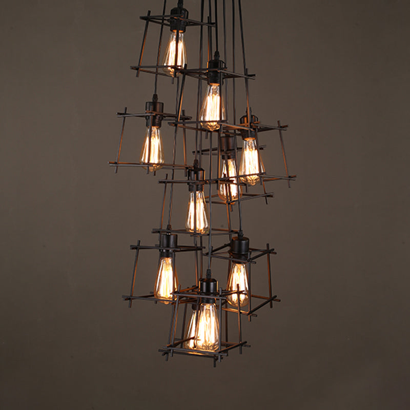 Luz colgante geométrica negra en araña de hierro forjado de estilo vintage industrial con marco de hierro