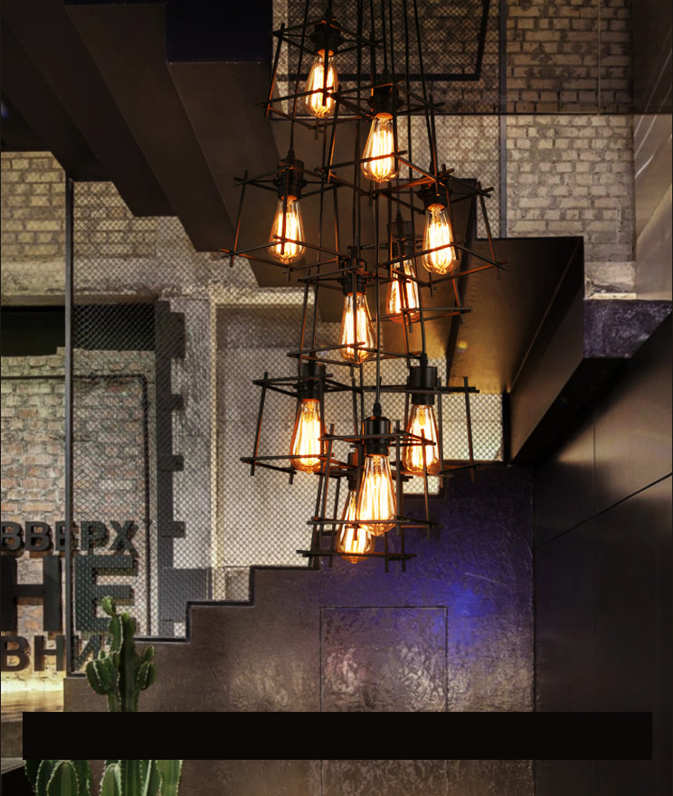 Luz colgante geométrica negra en araña de hierro forjado de estilo vintage industrial con marco de hierro