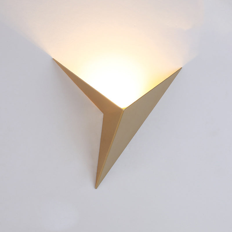 Minimalisme Metaal driehoek LED SCONCE LAMP MODERNE STIJL GEOMETRISCHE WANDELEMENT LICHT VOOR AISLE TRAPEN