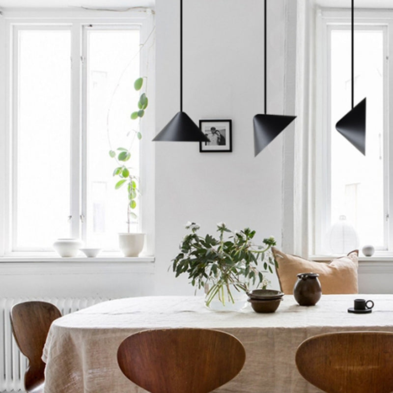 Verstelbare kegelschaduw hanglamp lopend Noordse metalen zwarte afwerking LED hanglicht