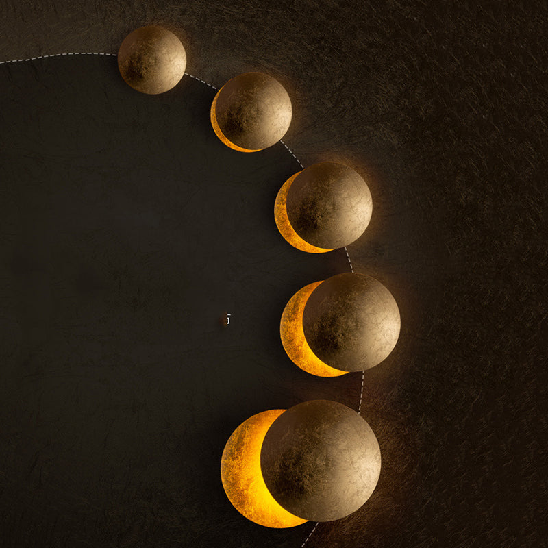 Estilo nórdico Rotable Solar Eclipse Splipse Splipe Metal Metal Redone Red Red Cull Moon Lámpara de montaje para dormitorio para dormitorio