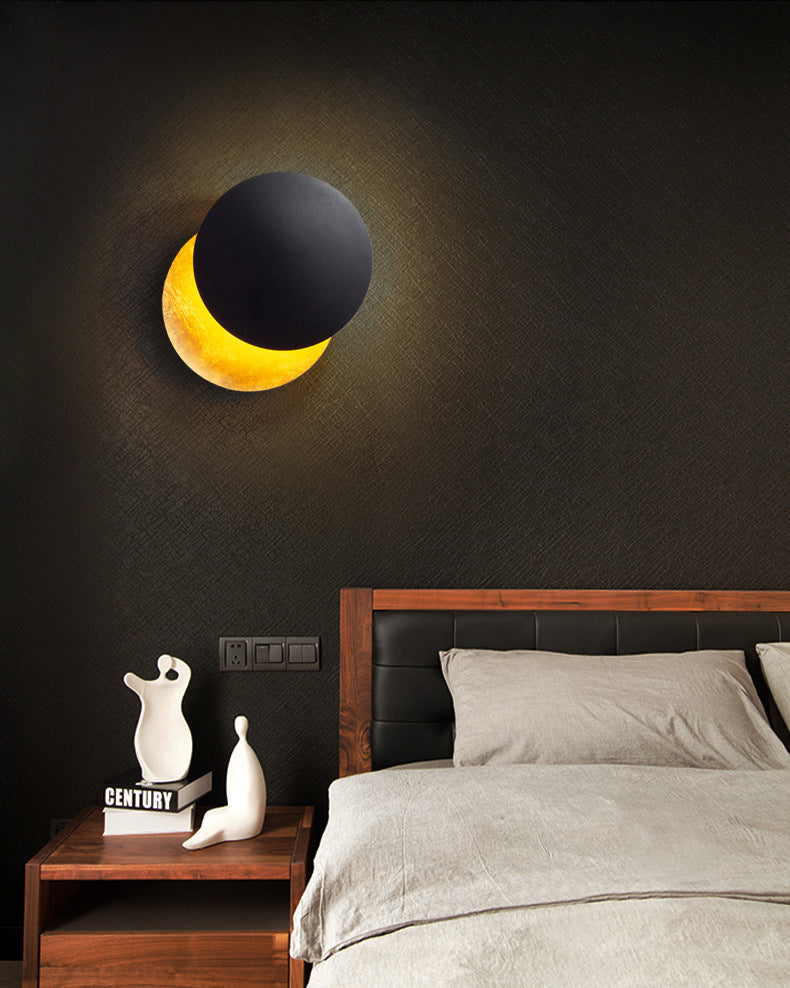 Estilo nórdico Rotable Solar Eclipse Splipse Splipe Metal Metal Redone Red Red Cull Moon Lámpara de montaje para dormitorio para dormitorio
