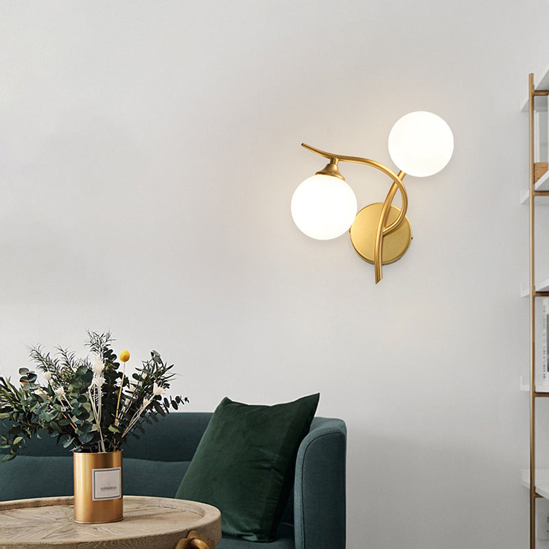 Zeitgenössische globale Wandmontagleuchte Milchglas Wandmontagelampe für das Restaurant