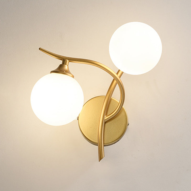 Zeitgenössische globale Wandmontagleuchte Milchglas Wandmontagelampe für das Restaurant