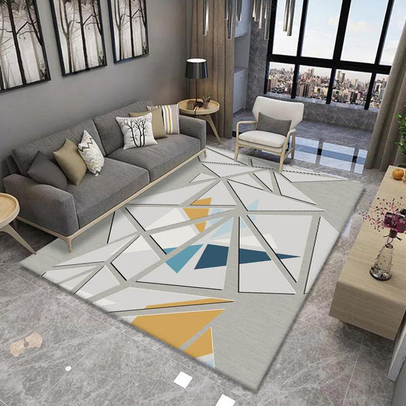 Stylish Triangle Pattern Area Rug Decorative Contemporary Polyester Rug Non-Slip Backing Indoor Carpet for Home Decor