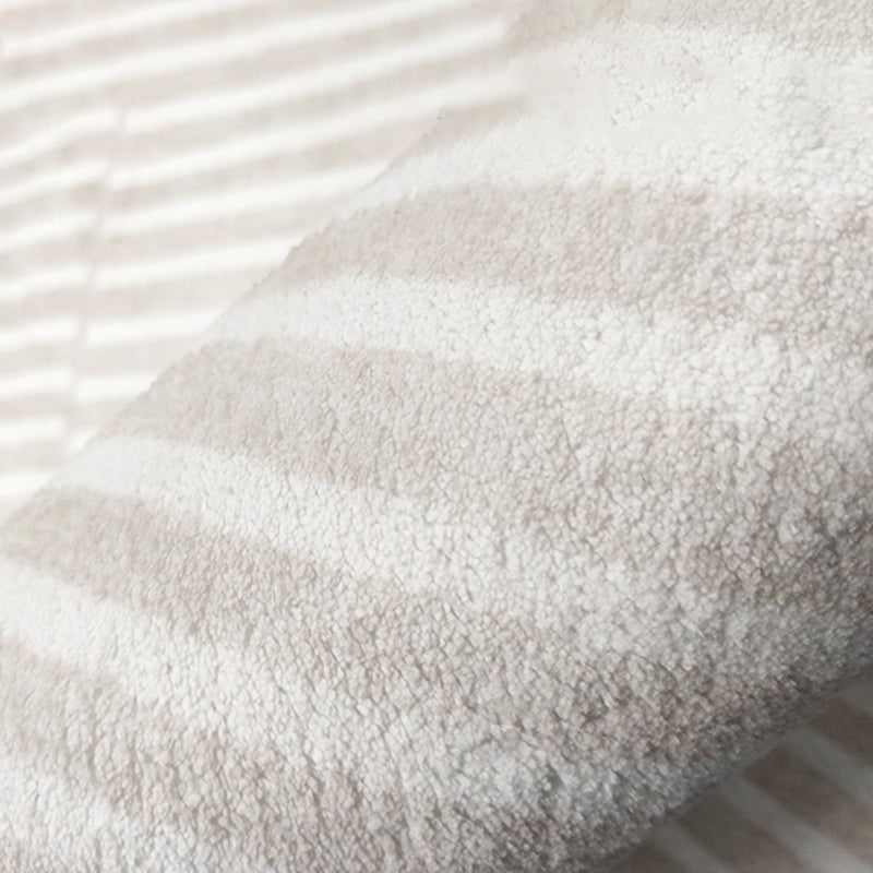 Solid Color Relaxing Area Rug Polyester Geometric Lines Print Rug Non-Slip Backing Indoor Rug for Living Room