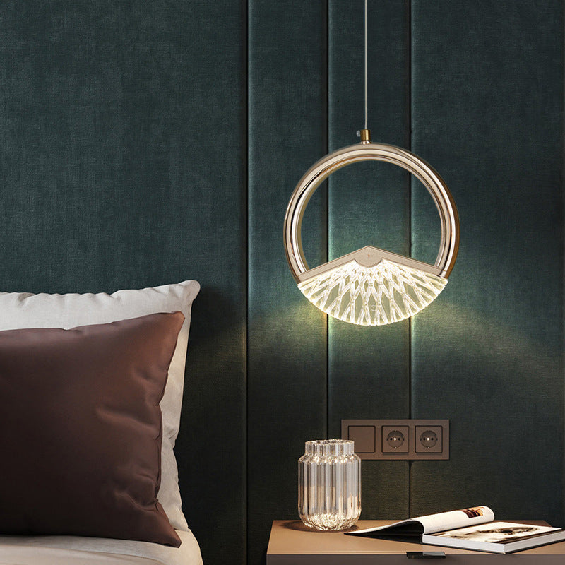 Gold geometrische LED-LED-Anhänger Licht im modernen Luxusstil Zine-Alloy-Hanglicht mit Acrylschatten