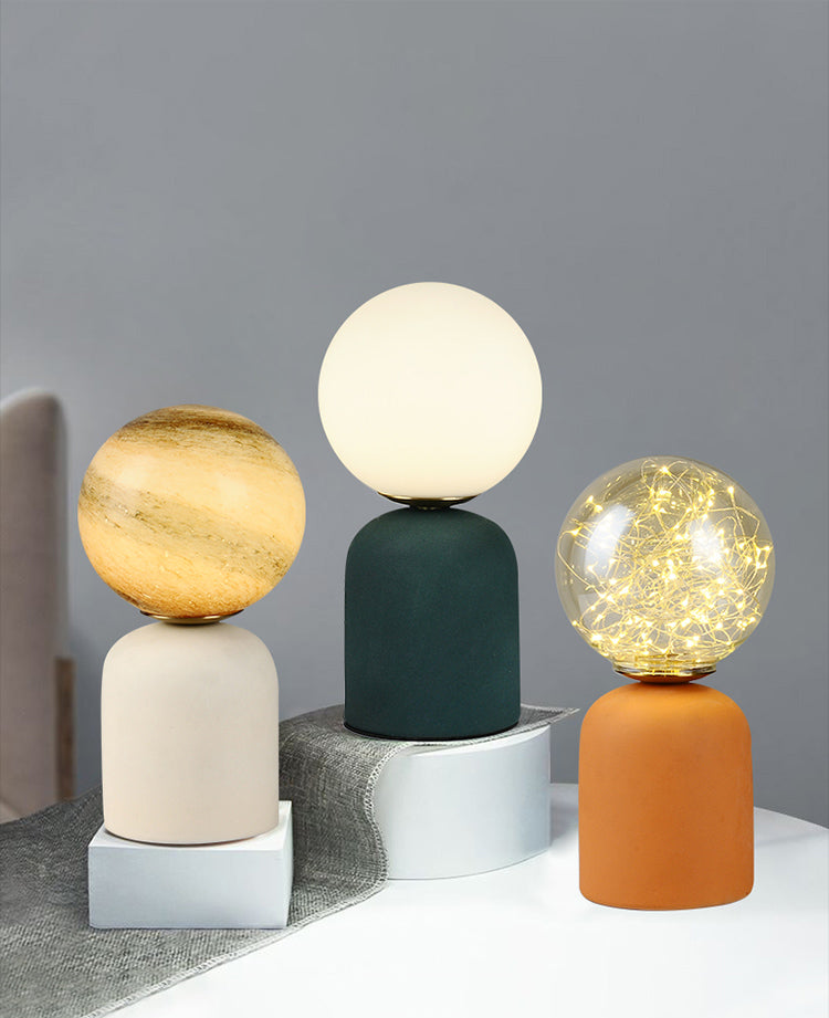 11,8 "in altezza lampada da tavolo a led in stile moderno Globe Glass Shade Ceramics Ceramics Base Light per camera da letto
