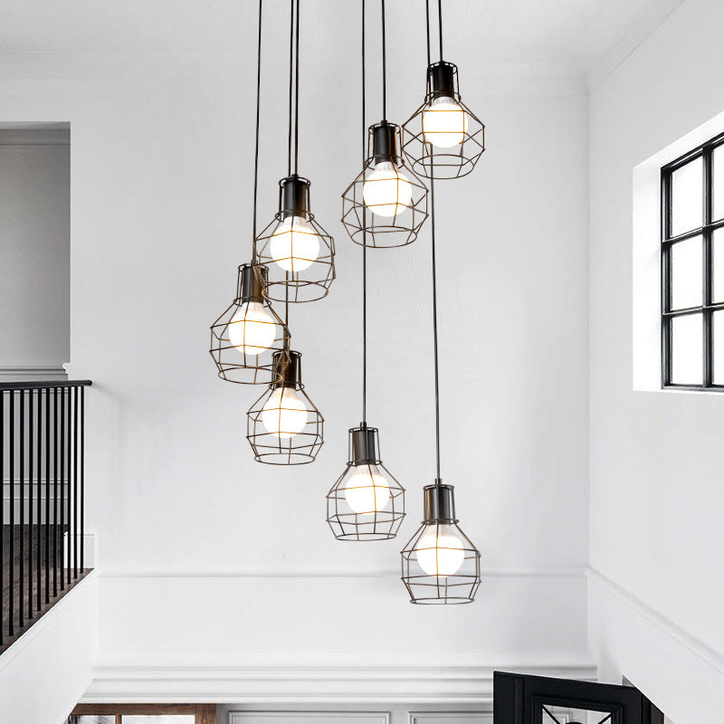Zwarte trap hangend licht in moderne klassieke stijl smeedijzeren cluster hanglamp met ijzeren frame