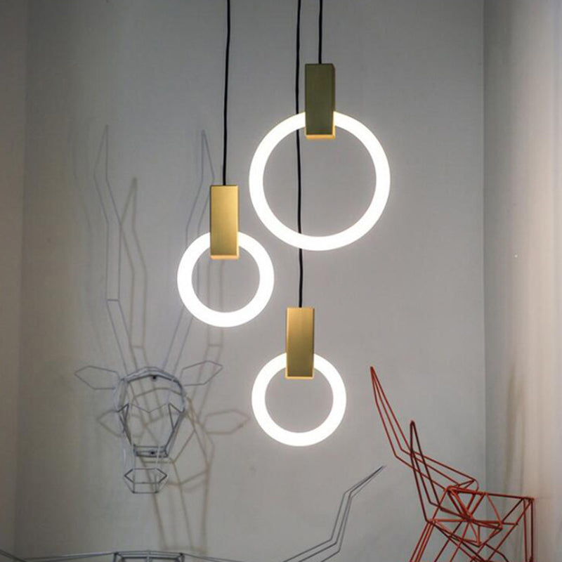 Luce appesa a LED in oro in alluminio in moderno luce a filo in ferro battuto in ferro battuto con tonalità acrilica