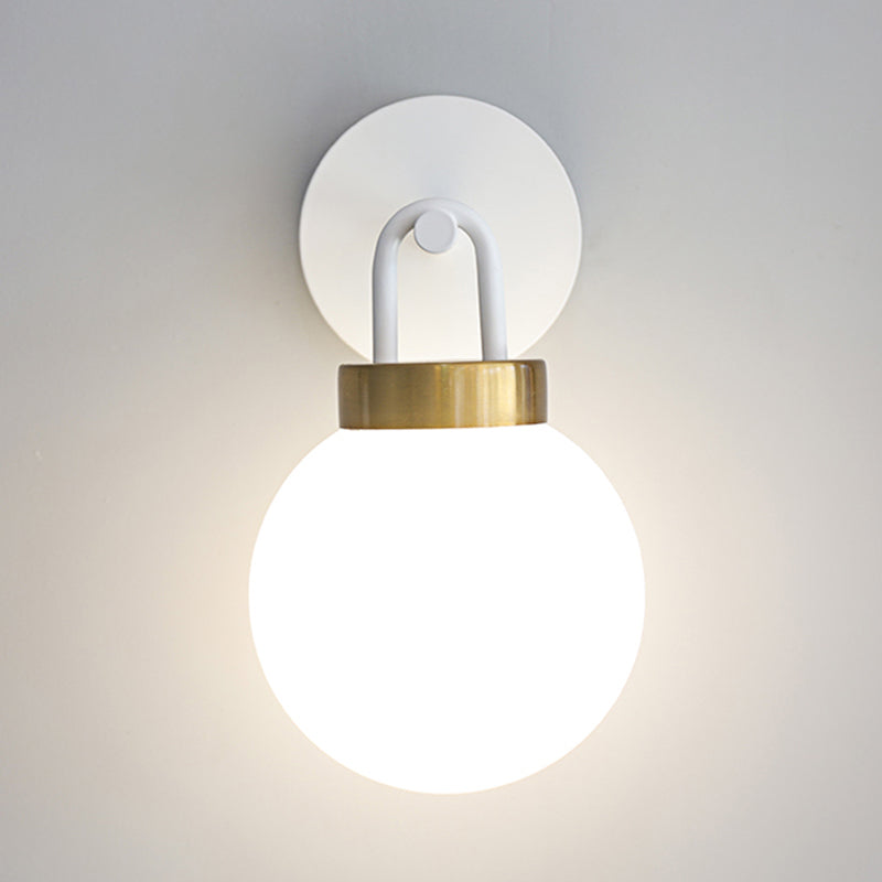Lámpara en forma de bola lámpara nórdica de pared de vidrio montado en la pared para dormitorio