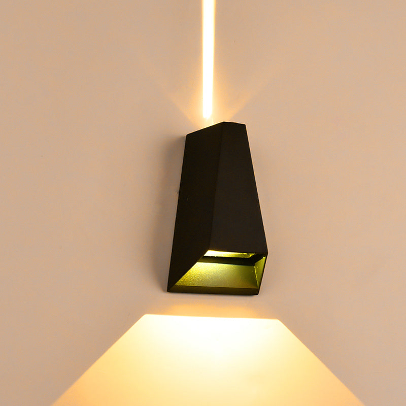 Moderno Minimalista Geométrico Geométrico ARRIBA LED MALA MEAL METAL 2 luces de luces 2 luces