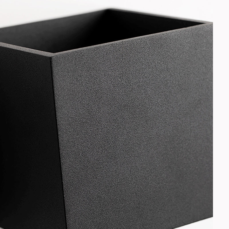 Stile moderno minimalista quadrato su e giù per le luci da parete in metallo a parete a LED