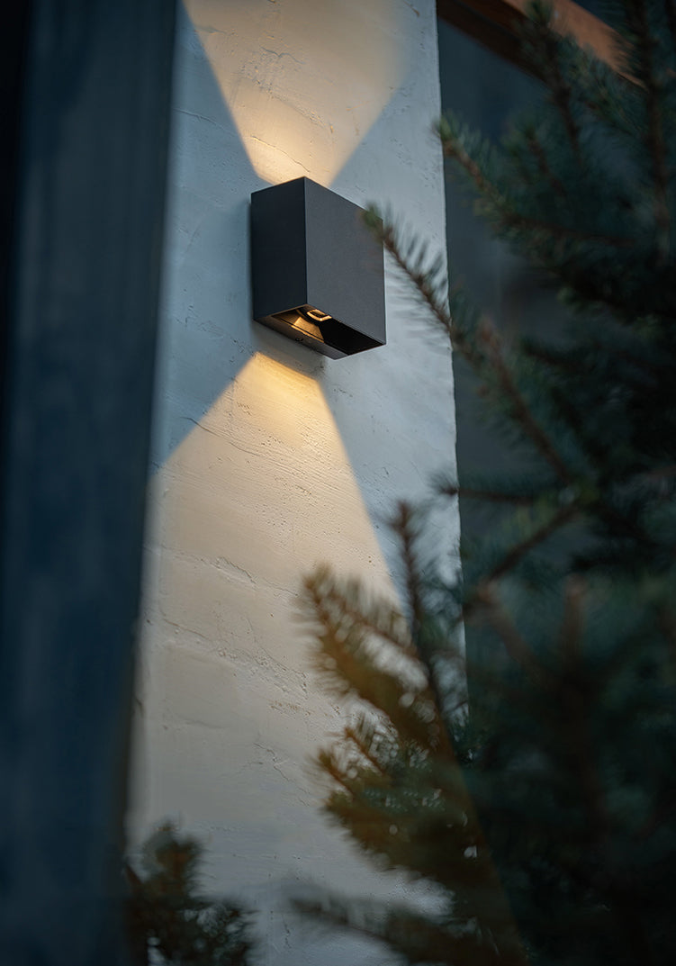 Moderno stile minimalista su e giù per la parete in metallo a parete a LED per parete esterna