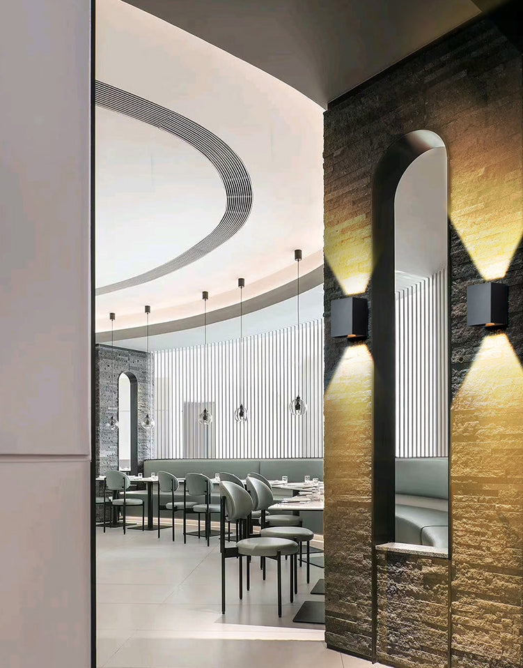 Moderno stile minimalista su e giù per la parete in metallo a parete a LED per parete esterna