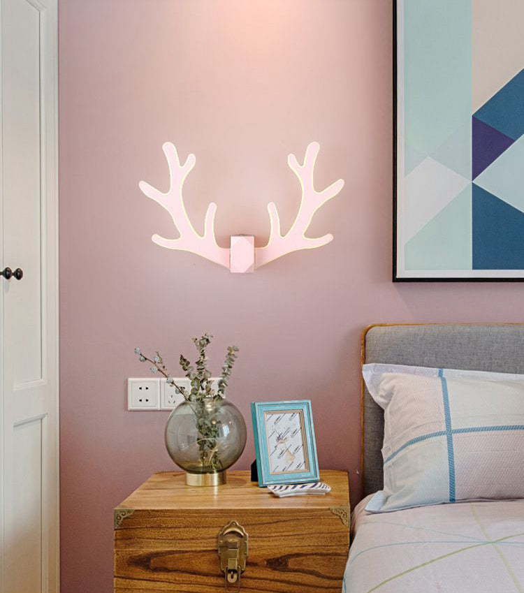 Lampada montata sulla parete di corna di cervo in metallo moderno lampada da parete da letto moderna