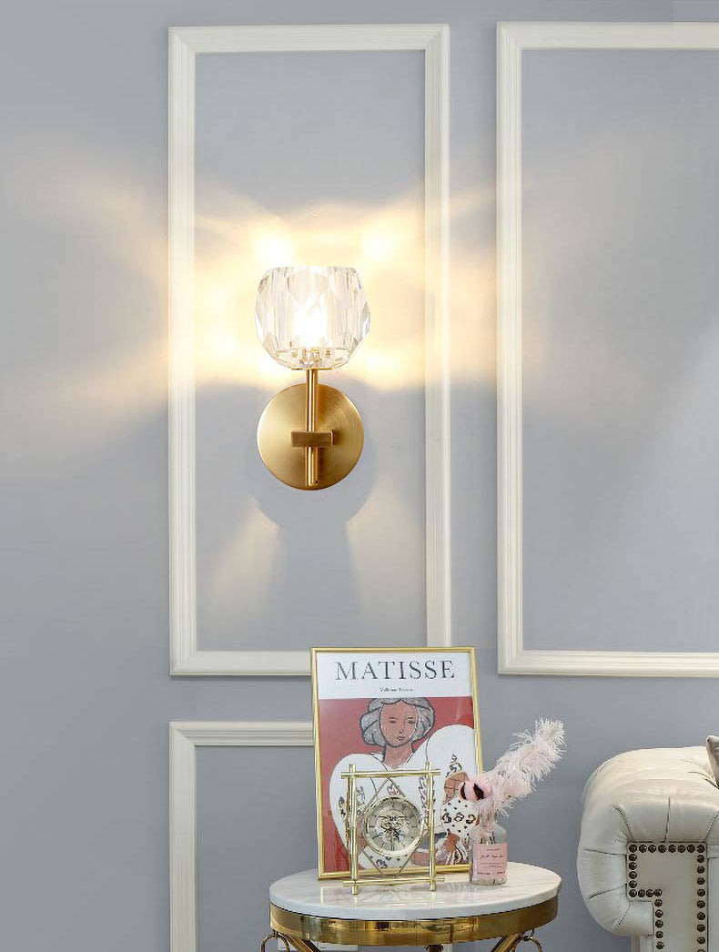 Modern Style Wall Lighting Fixture Gold Shaded Wall Mounted Light with Crystal Shade