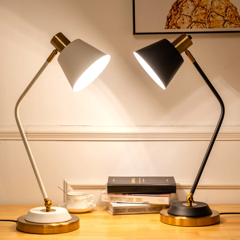 Bend Arm Table Lamp Nordic Metal 1-Bulb Study Room Desk Light with Swivel Shade