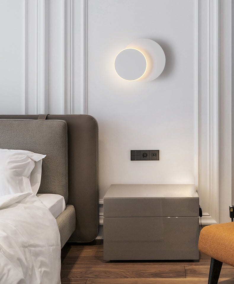 Lámpara de pared LED circular acrílica en estilo creativo moderno de hierro forjado aplastador de pared rotatable para dormitorio