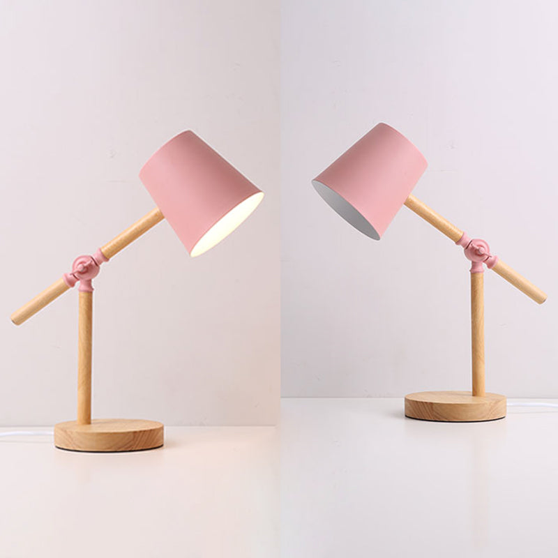 Lampada da tavolo con braccio oscillante in legno Macaron Lampada da lettura a 1 luce con paralume affusolato in metallo