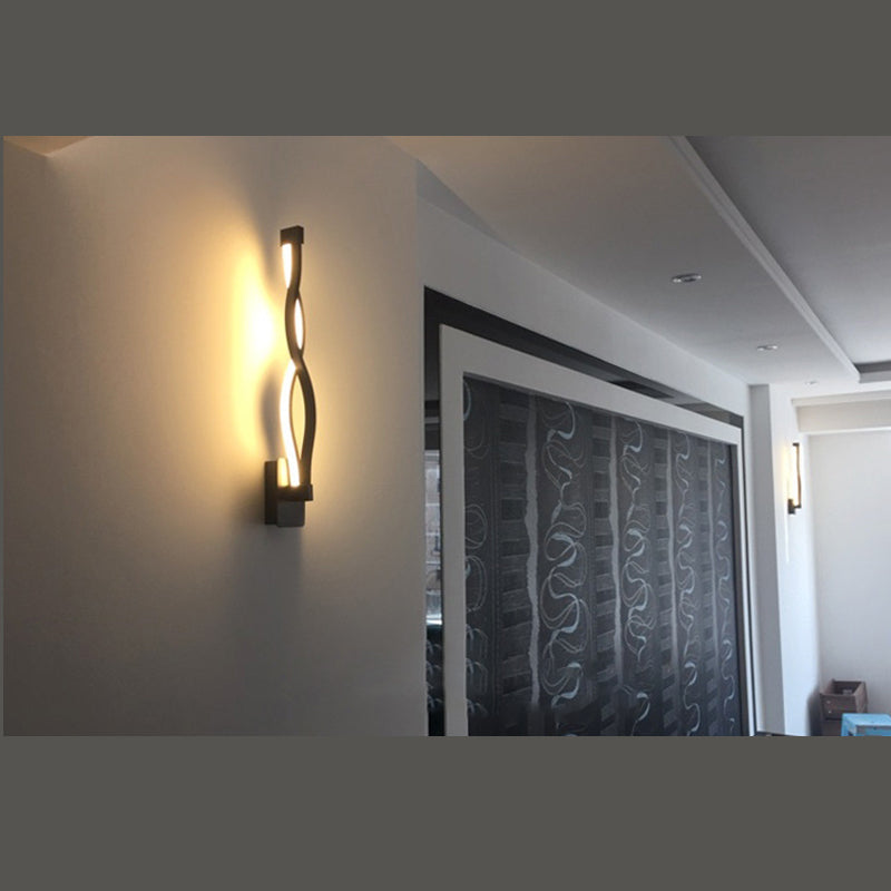 Modern Simplicity LED Linear Wall Sconce Aluminium Wall Lamp with Acrylic Shade