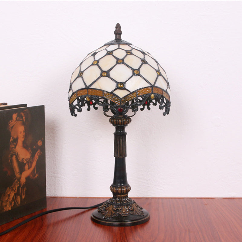 Lampada da comodino barocca con perline Lampada da tavolo in vetro artistico colorato a lampadina singola in beige